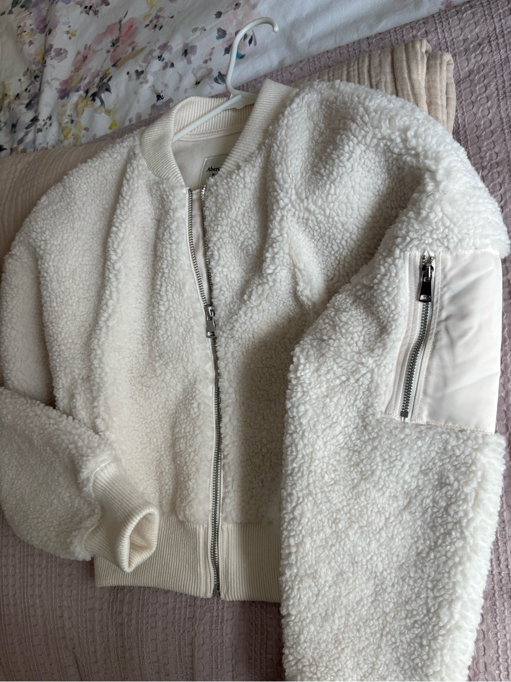 Abercrombie & Fitch Ivory Sherpa Bomber Jacket - Picture 3 of 7